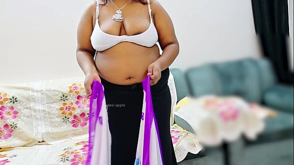 Bidadari India Bergaun Saree Yang Menggoda