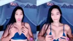 Anita Main-mainin Tetek Sambil Godain Pascol Biar Makin Ngiler.