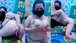 Bini Tobrut Mulus Live Bugil, Nungging Sambil Geboy-geboyin Anunya