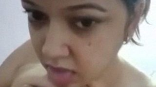 Wanita India Dengan Tubuh Mulus Sehalus Mentega Pamer Bugil Total.