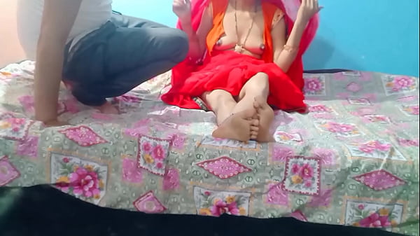 Bokep Abis, Saat Rumah Sepi, Bhabe Ngangkat Rok Di Depan Adik Ipar