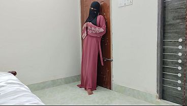 Ngentot Pertama Sama Pacar India Jilbab Malu-malu, Crot Di Dalem