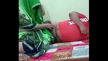 Desi Indian Couple Lagi Main-main Di Ranjang, Gaya Hot Banget.