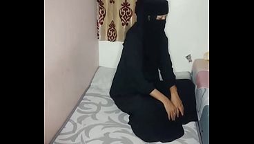 Gadis Bercadar Main Belakang Sama Sopir Pribadi, Nikmatin Tiap Sentuhan Gelap.