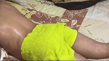 Mertua Montok Bikin Pijat Ke Menantu, Bikin Anget-anget Basah.