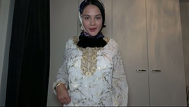 Pov – Ngewein Adik Tiri Muslimah Berhijab Yang Romantis Banget