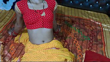 Desi Istri India Ngewe Keras Sambil Ngencing Kontol