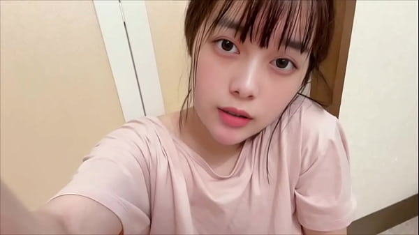 Ibu Lagi Tidur, Pas Mau Mandi, Badan Bau Keringat, Langsung Colmek Sambil Becek-becek Memek.