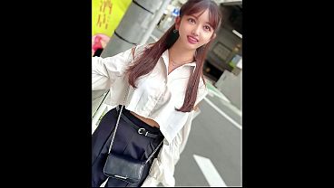 Goyangin Majalah, Setengah Filipina Setengah Jepang, Umur 18, Siap Bikin Lo Ngiler.