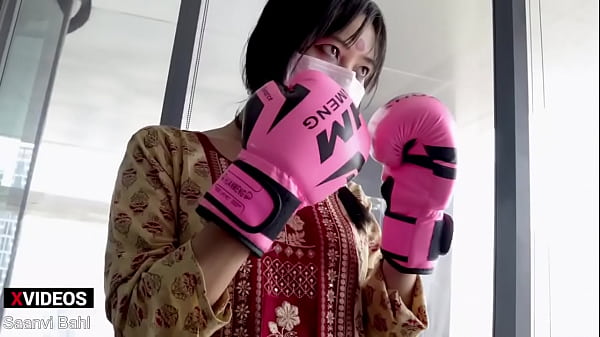 Gadis Petarung Ufc Desi, Pukulannya Bikin Mampus, Gaya Kayak Pro!
