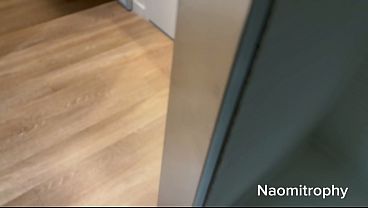 Liburan Ngewe Sama Kakak Tiri Naomi Noel, Crot Di Dalem