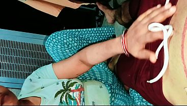 Tonton Video Desi Bhabhi Pussy Ngecit Digojlok Kontol Gede, Suara Erangan Hindi Jelas, Crot Muncrat Keluar!
