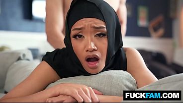 Jade Kimiko Dan Parker Ambrose: Hijabi Kena Dikena Budaya Amerika Yang Liar Dan Menggoda