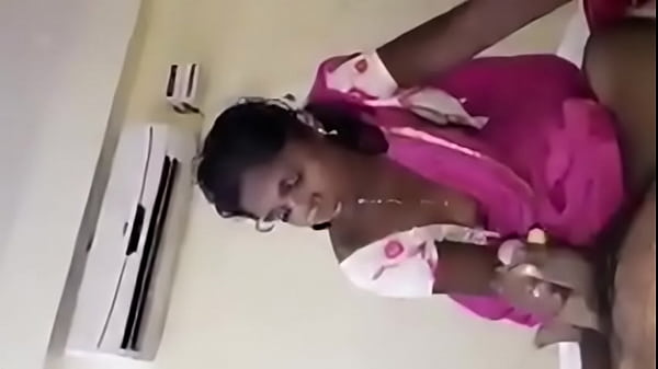Desi Tante Lagi Ngeblow, Bikin Makin Panas