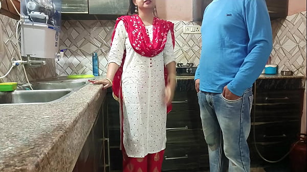 Desisaarabhabhi – Setelah Ngejilat Memeknya Yang Enak, Gue Makin Bernafsu Dan Pengen Ngewe, Ibu Tiri Gue Tuh Cewek Yang Sangat Horny Pake Suara Hindi.
