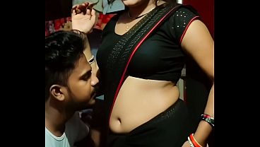 Desi Bhabhi Saree Navel Mesum Hot Romance