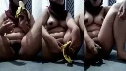 Barbielala Pamer Tetek Gede Sambil Colok Pake Timun Sama Pisang