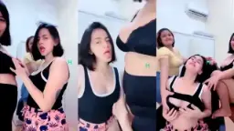 Jilat Uting Bareng Host Mango Live, Panas Banget Sampai Ngeces
