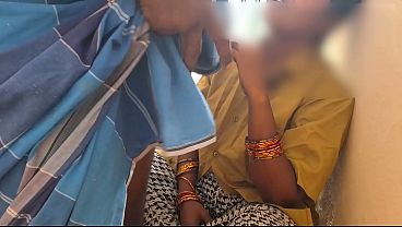Seorang Tukang Batu India Dan Pekerjanya Nge-seks Panas Di Lokasi
