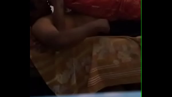 Desi Istri Lagi Nungging Di Atas, Crotnya Muncrat Deras