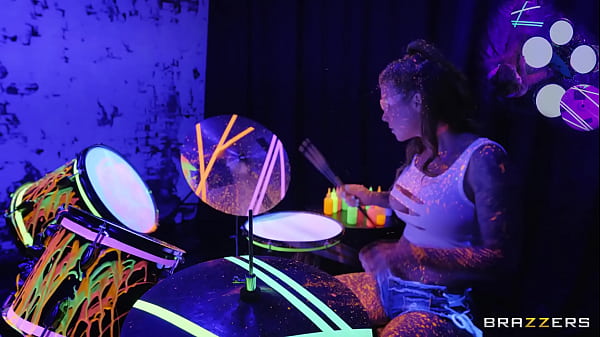 Nonton Trailer Full Bang The Drummer Dari Brazzers, Bikin Makin Pengen Colok!