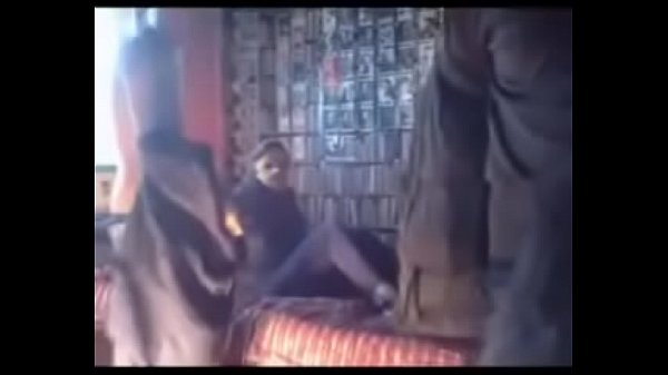 Pasangan Desi Ngewe Tiga – Ngentot Keras Bagian 1