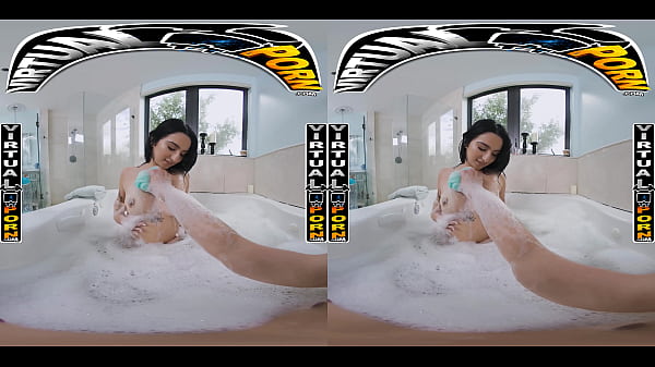 Virtual Peler – Kiana Kumani Mandi Basah Kuyup, Berubah Jadi Aksi Ngentot Ngegas Bareng Kakak Tiri